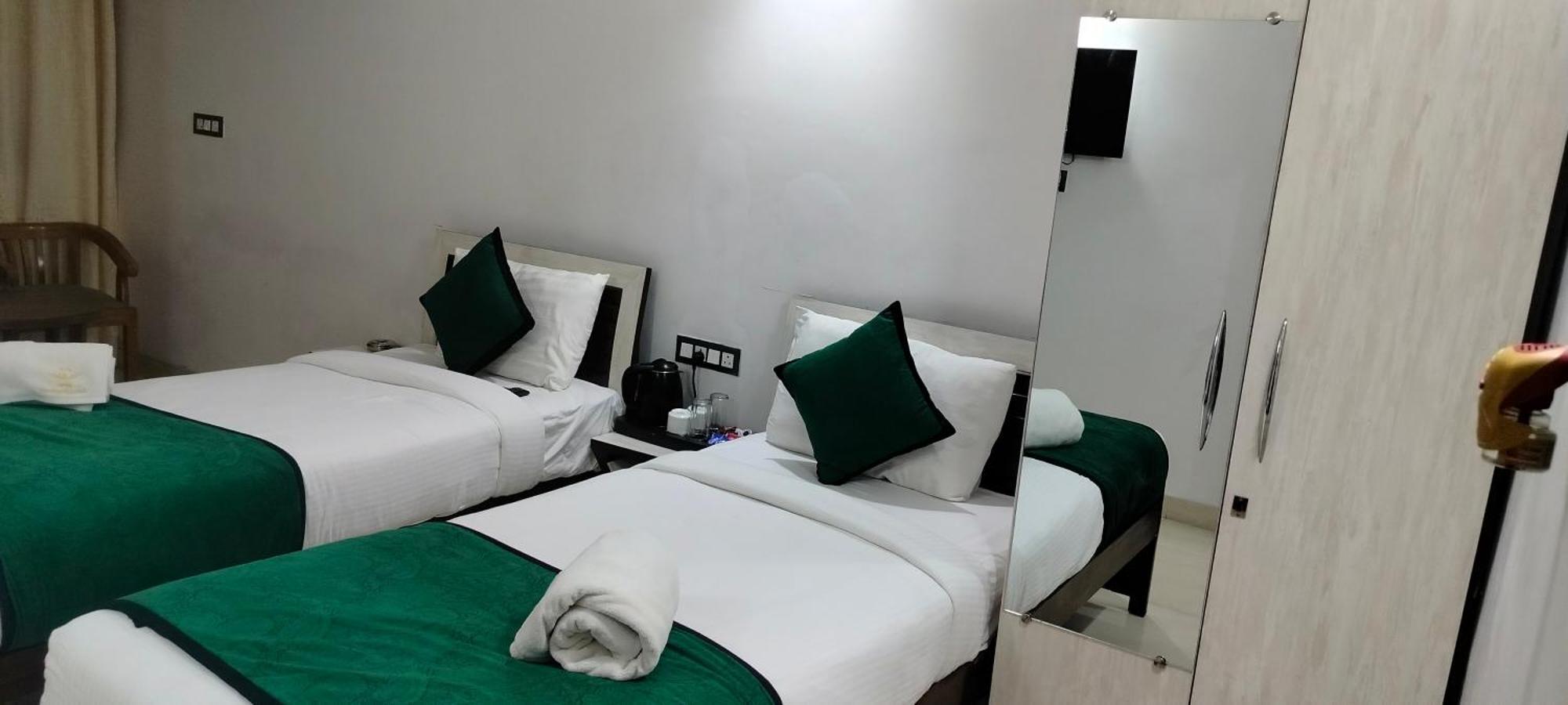 Hotel Aman Residency Allāhābād Junction Kültér fotó