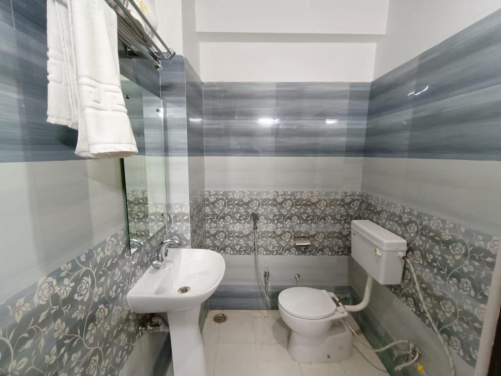 Hotel Aman Residency Allāhābād Junction Kültér fotó