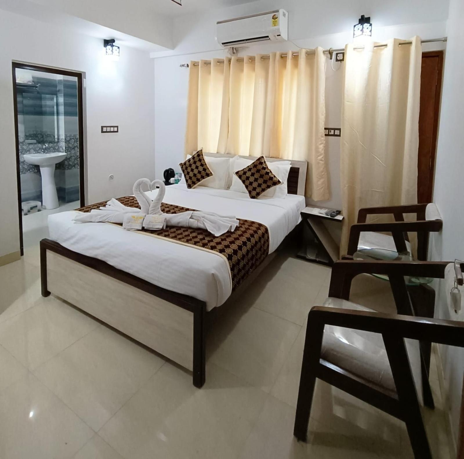 Hotel Aman Residency Allāhābād Junction Kültér fotó